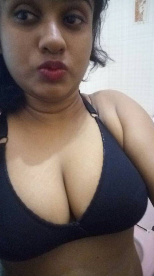 Jenny Gupta is an Individual Kolkata escorts based girl who is passionate about her modeling. She is an interested in travel, fashion show and sports. View More : http://www.jennygupta.com Jenny Gupta Call and Whatsapp: +91-9830414129