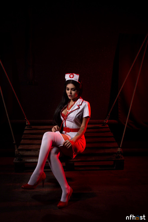 Kalinka Fox Nurse (2)