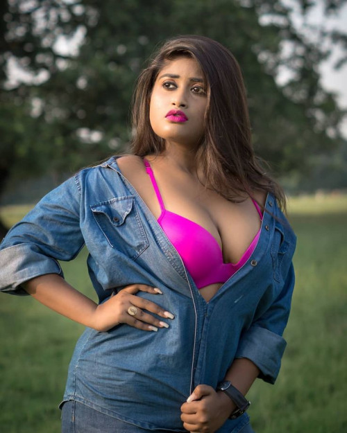 Well come to most popular and best Kolkata Escorts Agency. Everyone need a partner for spend a whole life. If you are a man then you need a woman for your life. When someone wants to spend time with her partner but she did not have much time. But you need a companion who can understand you. Like you just share your desire and she make it so easy.

Visit us :http://kolkatanightlove.in/