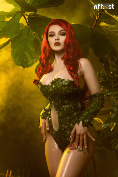 Kalinka-Fox---Poison-Ivy-7.jpg