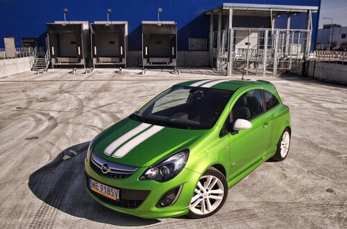 opel-corsa-opc-line-2012-1.jpg