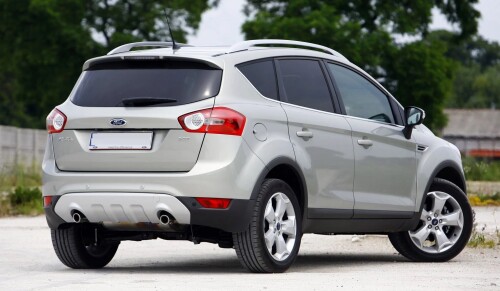 Ford-Kuga-I-20.jpg